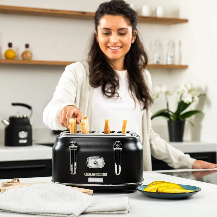 Black 4 Slice Toaster L680449