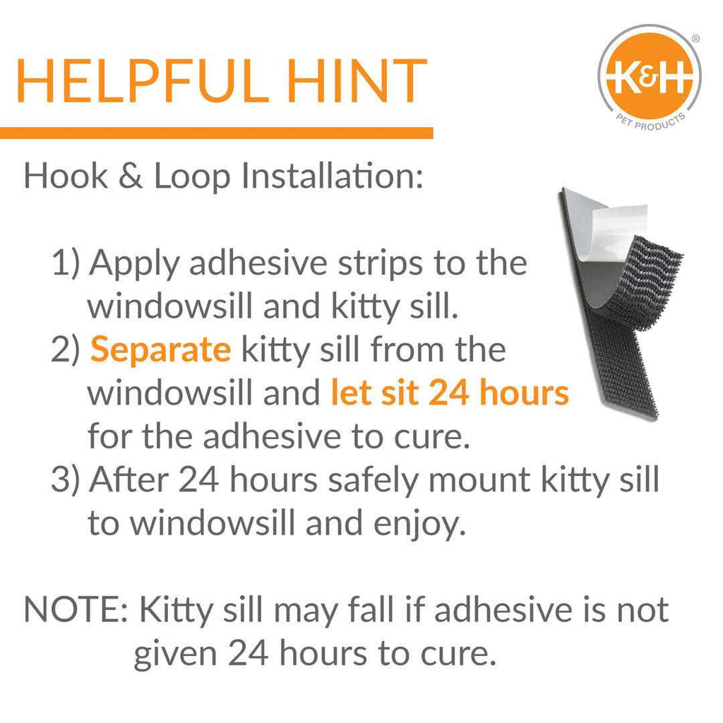 Deluxe Kitty Sill with Bolster L302380