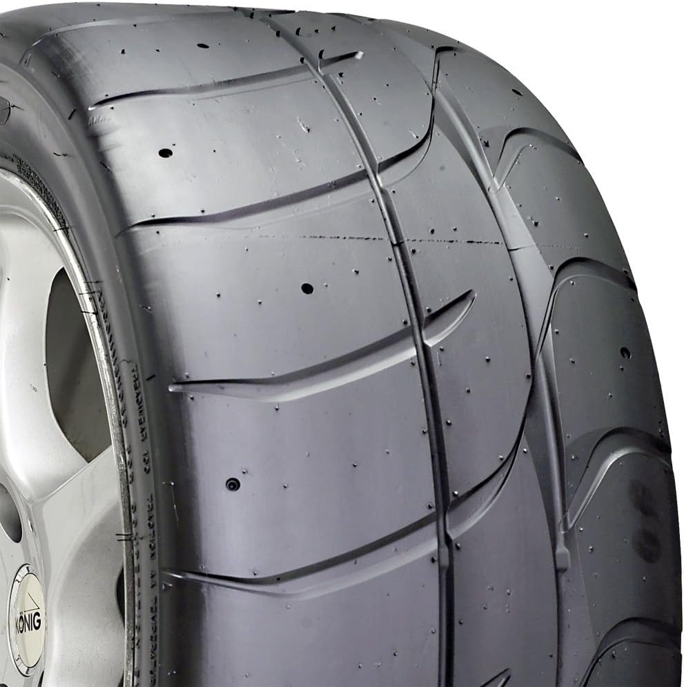 245/40R18 93W High Performance Tire D857650