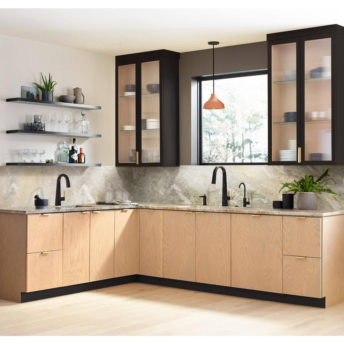Chrome Pull Down Single Handle Kitchen Faucet F551