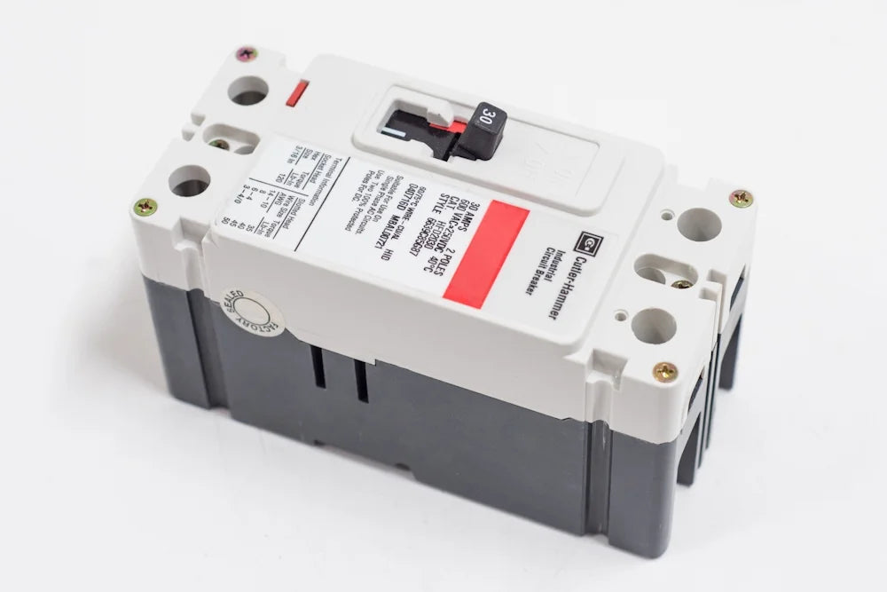 Molded Case Circuit Breaker 2P 10A D1827