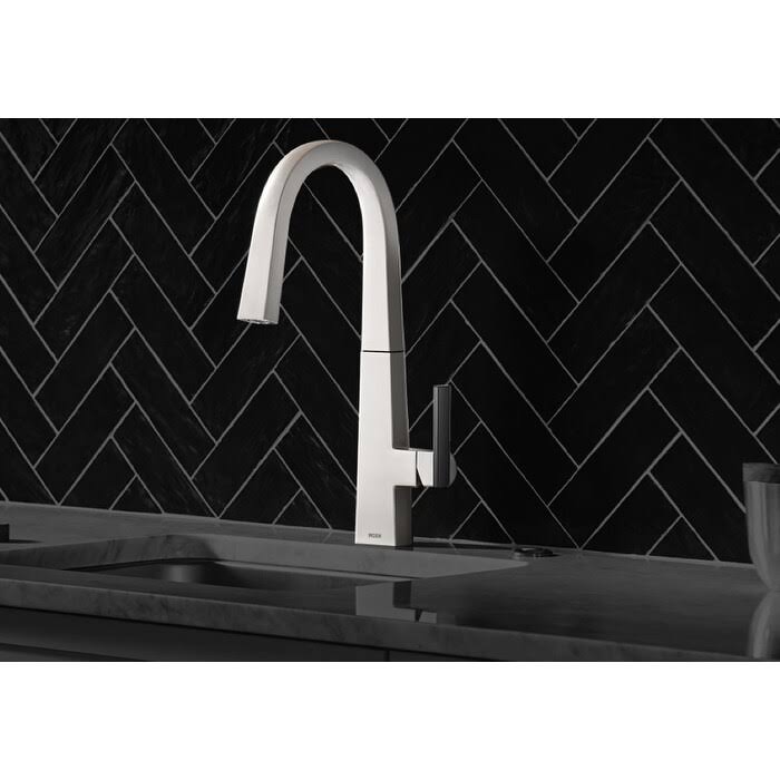 Chrome Pull Down Single Handle Kitchen Faucet F551